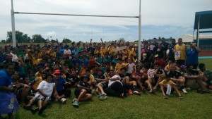 Gli Azzurri al termine del Captain's Run con i bambini di Special Olympics Samoa.
